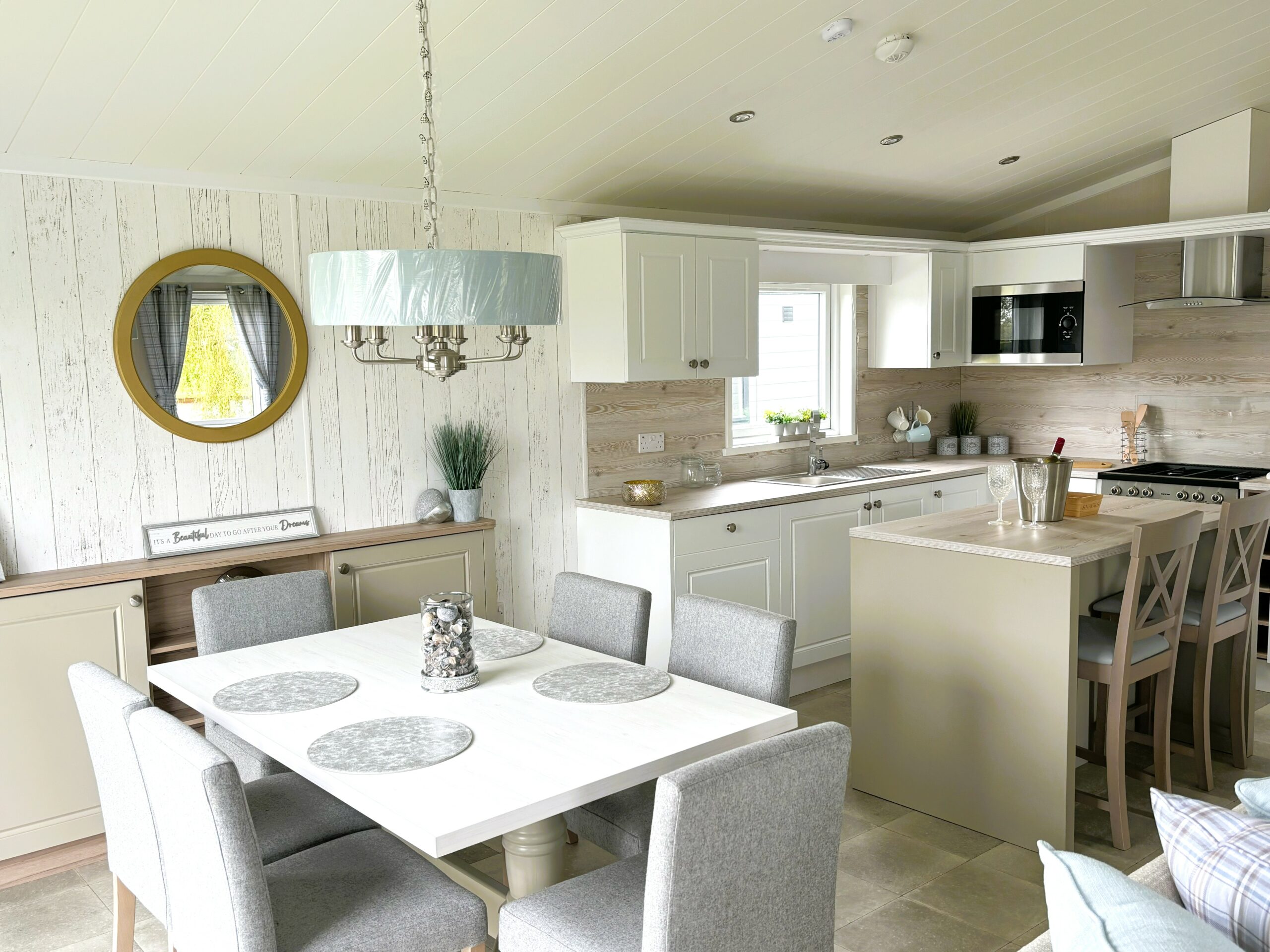 Swift Edmonton Lodge 2023